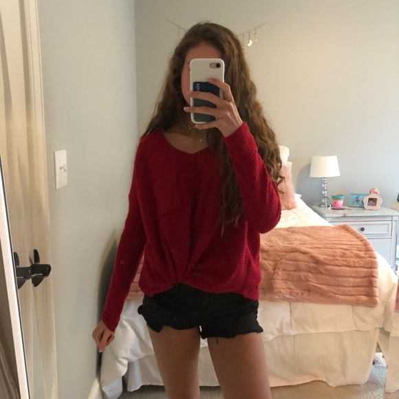 Red sweater - Picture 2 of 3